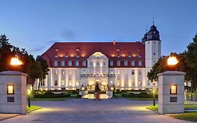 Отель Schloss Fleesensee  5*